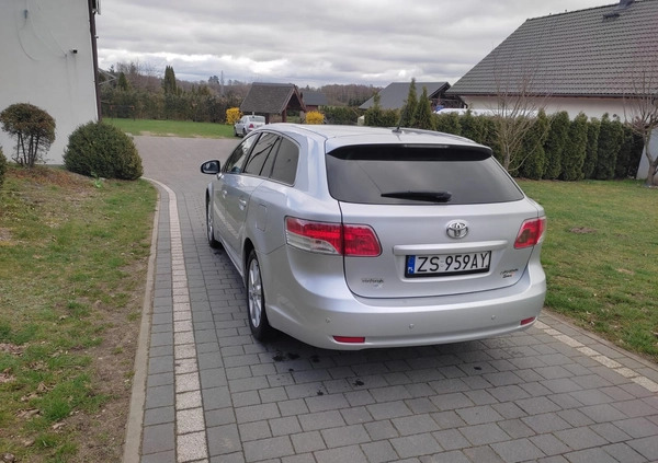 Toyota Avensis cena 25010 przebieg: 266000, rok produkcji 2010 z Maszewo małe 781